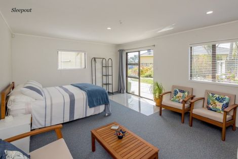 Photo of property in 35 Te Kiri Street, Himatangi Beach, Foxton, 4891
