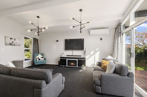 Photo of property in 25 Pinny Avenue, Epuni, Lower Hutt, 5011
