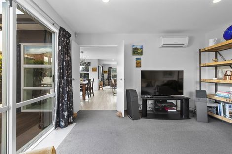 Photo of property in 41 Sandwich Road, St Andrews, Hamilton, 3200