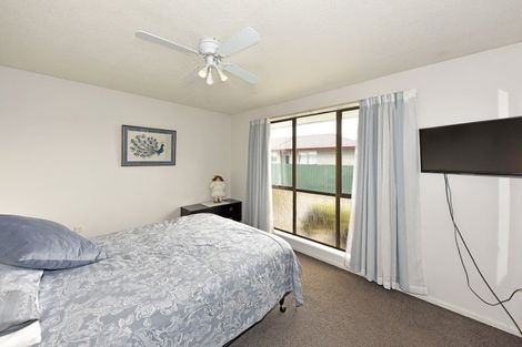 Photo of property in 2/22 Aldwins Road, Phillipstown, Christchurch, 8062