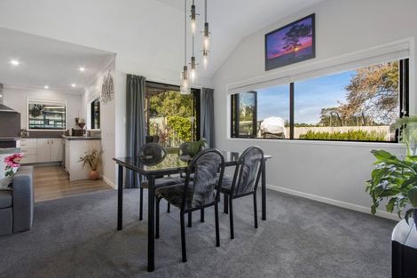 Photo of property in 10 Bransley Grove, Katikati, 3129