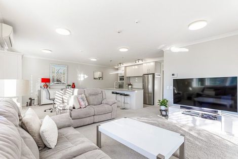 Photo of property in 30 Rewa Rewa Lane, Orewa, 0931