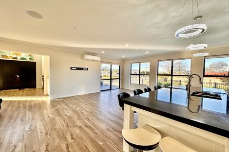 Photo of property in 84 Mettam Drive, Swanson, Auckland, 0614