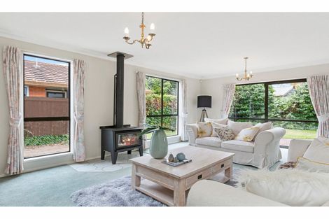 Photo of property in 28 Montclare Avenue, Ilam, Christchurch, 8041