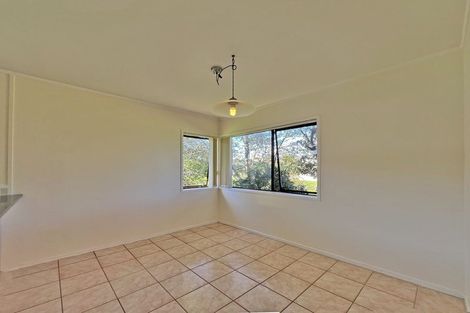 Photo of property in 20b Kallaroo Place, Botany Downs, Auckland, 2010