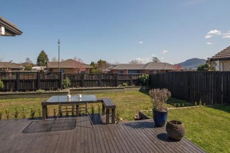 Photo of property in 4 Courtenay Place, Owhata, Rotorua, 3010