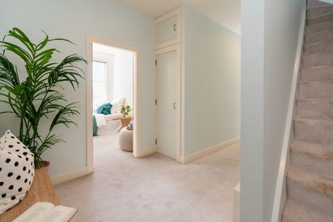 Photo of property in 50 The Crescent, Roseneath, Wellington, 6011