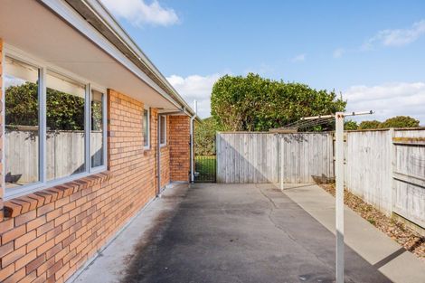 Photo of property in 51 Tennyson Avenue, Kelvin Grove, Palmerston North, 4414