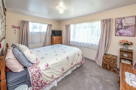 Photo of property in 108 Hinau Street, Castlecliff, Whanganui, 4501