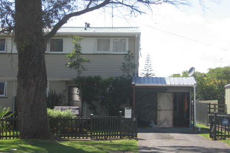 Photo of property in 1/221 Lake Road, Belmont, Auckland, 0622