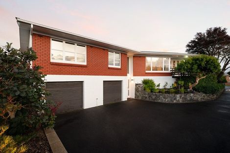 Photo of property in 180 Sandwich Road, St Andrews, Hamilton, 3200