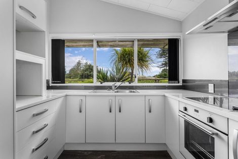 Photo of property in 10b Titoki Place, Edgecumbe, 3120
