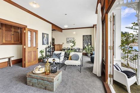 Photo of property in 320 Oriental Parade, Oriental Bay, Wellington, 6011