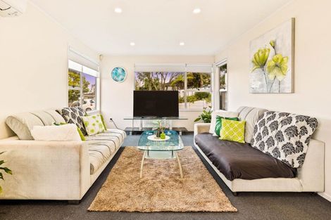 Photo of property in 4 Gallony Avenue, Massey, Auckland, 0614