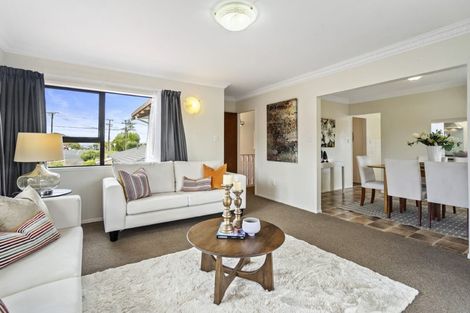 Photo of property in 2/39 Stanley Avenue, Milford, Auckland, 0620