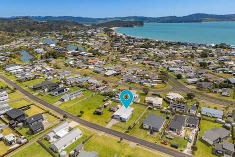 Photo of property in 8 Navigation Drive, Cooks Beach, Whitianga, 3591
