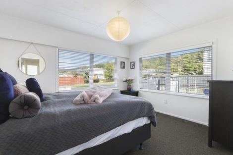Photo of property in 279 Wellington Road, Wainuiomata, Lower Hutt, 5014