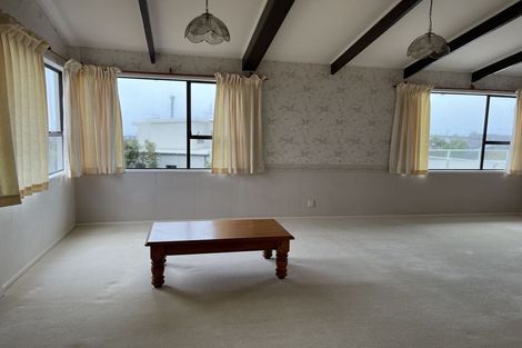 Photo of property in 17 Waller Avenue, Bucklands Beach, Auckland, 2012