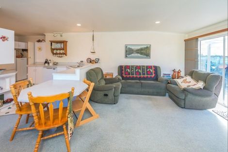 Photo of property in 20 Kent Road, Saint Johns Hill, Whanganui, 4501