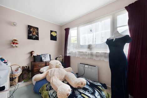 Photo of property in 1/20 Takutai Avenue, Bucklands Beach, Auckland, 2012