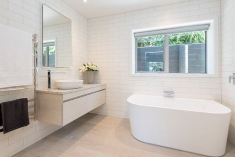 Photo of property in 208 Mellons Bay Road, Mellons Bay, Auckland, 2014