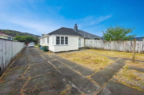 Photo of property in 121 Kowhai Street, Naenae, Lower Hutt, 5011