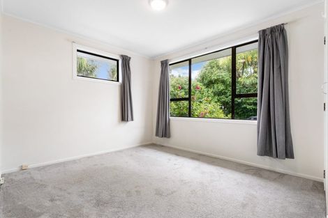 Photo of property in 128 Cobham Crescent, Kelston, Auckland, 0602