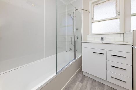 Photo of property in 14 Gainsborough Street, Manurewa, Auckland, 2102