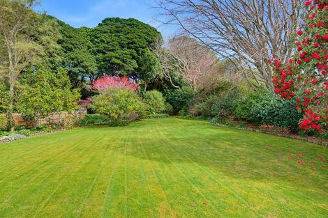 Photo of property in 10 Karaka Grove, Waikanae, 5036