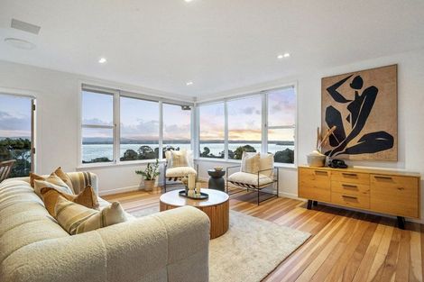 Photo of property in 1/106 Island Bay Road, Beach Haven, Auckland, 0626