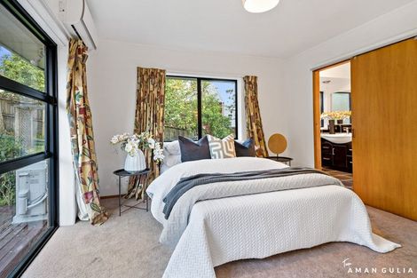 Photo of property in 40 Pigeon Mountain Road, Half Moon Bay, Auckland, 2012