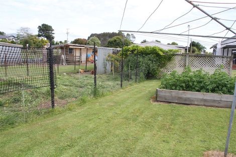 Photo of property in 5 Mcvicar Street, Tuatapere, 9620