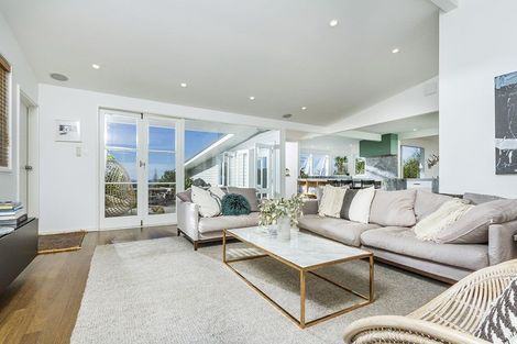 Photo of property in 97b Braemar Road, Castor Bay, Auckland, 0620
