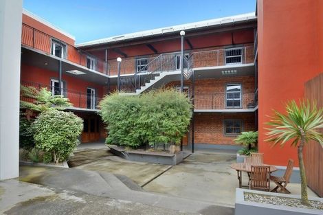 Photo of property in 5/2 Manor Place, Dunedin Central, Dunedin, 9016