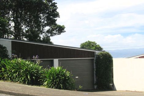 Photo of property in 65 Winston Street, Crofton Downs, Wellington, 6035