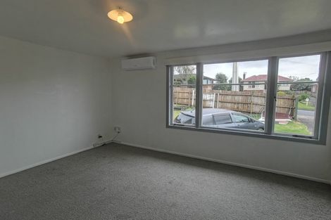 Photo of property in 1 Kereru Street, Henderson, Auckland, 0612