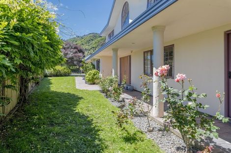 Photo of property in 42 He Awa Crescent, Waikanae, 5036