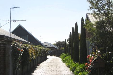 Photo of property in 10 Creese Place, Redwood, Christchurch, 8051