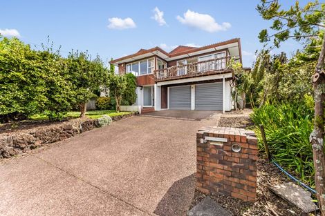 Photo of property in 40 Montgomery Avenue, Rothesay Bay, Auckland, 0630