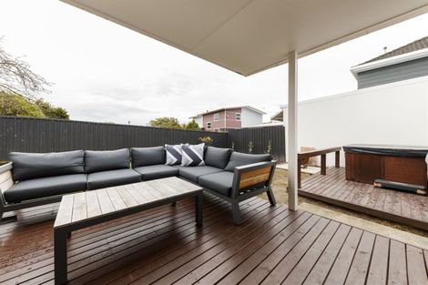 Photo of property in 23b Pahiatua Street, Hokowhitu, Palmerston North, 4410