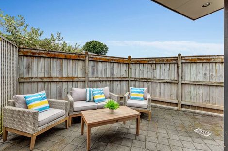 Photo of property in 17 Sherwood Place, Springvale, Whanganui, 4501