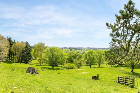 Photo of property in 120 Cemetery Road, Wainui, Silverdale, 0992