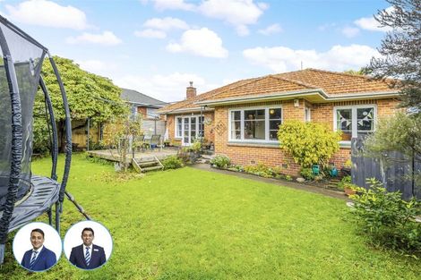 Photo of property in 14 Coronation Road, Mangere Bridge, Auckland, 2022