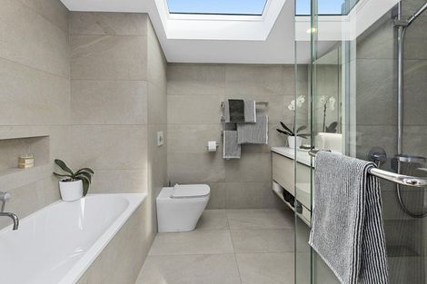 Photo of property in 5 Boardwalk Lane, Seatoun, Wellington, 6022