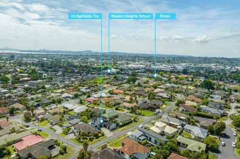 Photo of property in 19 Highfields Terrace, Henderson, Auckland, 0612