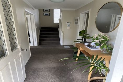 Photo of property in 1/2 Heathcote Road, Castor Bay, Auckland, 0620