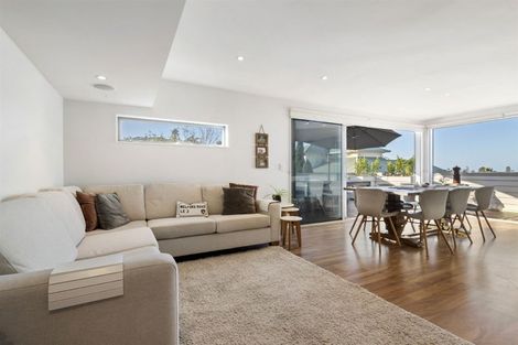 Photo of property in 68 Hebron Road, Waiake, Auckland, 0630