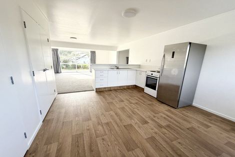 Photo of property in 8 Fantome Place, Whalers Gate, New Plymouth, 4310