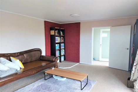 Photo of property in 14 Aralia Road, Sunnynook, Auckland, 0620