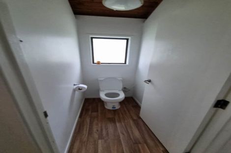 Photo of property in 116 Whangaparaoa Road, Red Beach, 0932